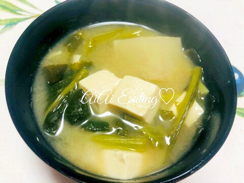 ♡簡単汁物♪かぶと豆腐の味噌汁♡